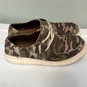 Ariat Hilo Camo Canvas Upper Slip on Shoes size 9